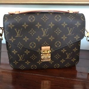 Louis Vuitton Pouchette Métis